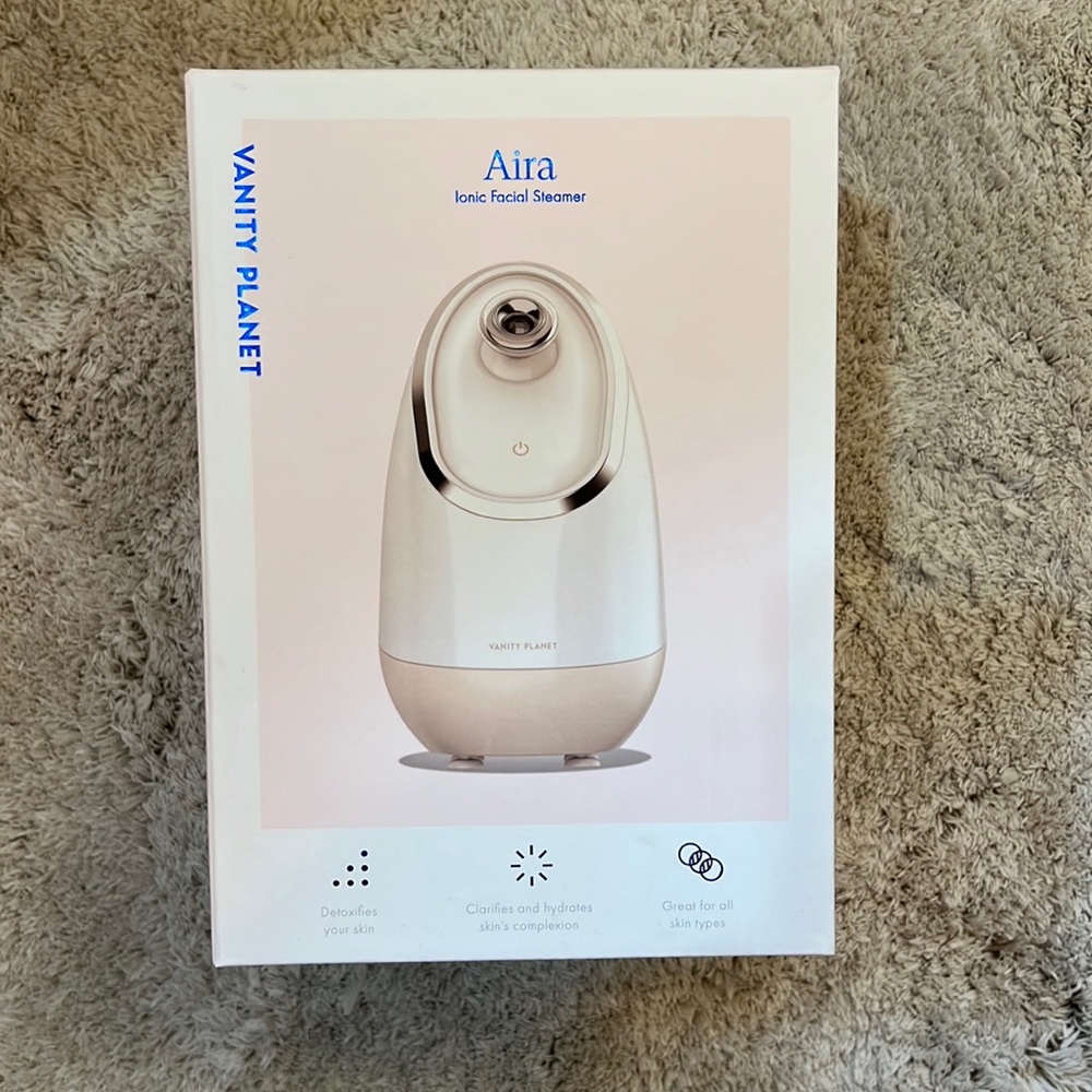 Never used vanity planet Aira ionic facial steamer
